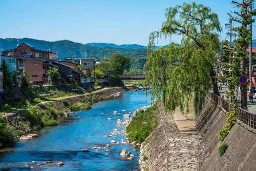 500 x 333 River in Takayama Japan