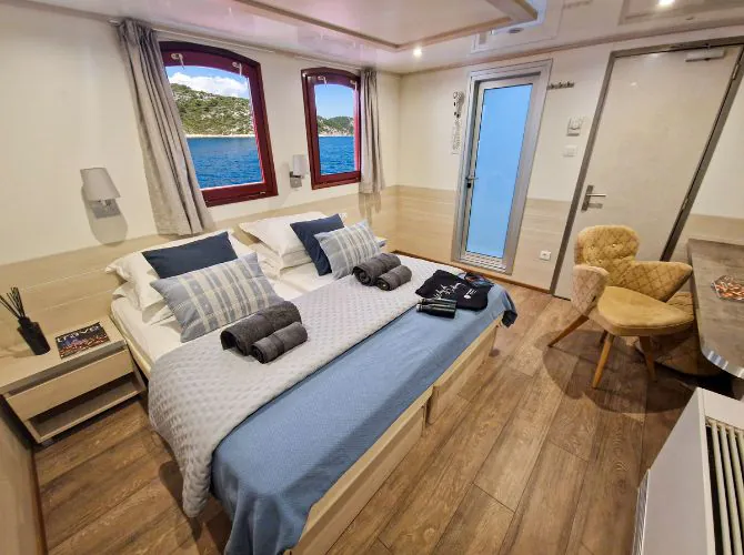 MS Adris Main Deck Cabin 670x500 1 jpg