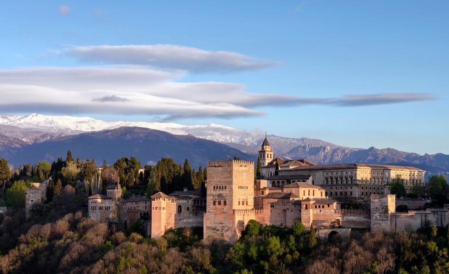 Alhambra 900x550 1 1