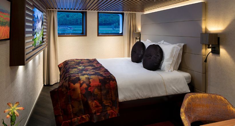 AmaMagna Stateroom D 822x440