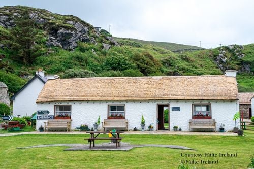 Donegal: Slieve League Cliffs & Glencolmcille Tour image 2