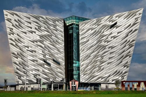 Belfast: Highlights of Belfast Walking Tour & Titanic Belfast