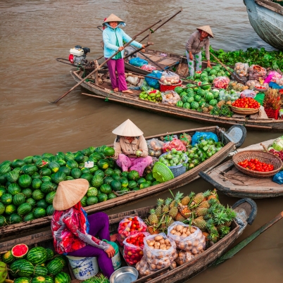 floating market mekong delta