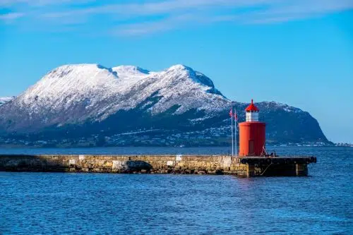 Alesund: Private half day Alesund tour