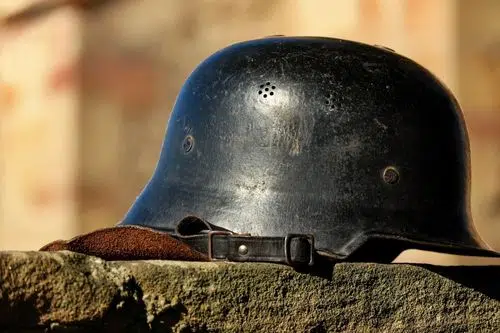 Bayeux: Private Full-Day Caen & Bayeux tour