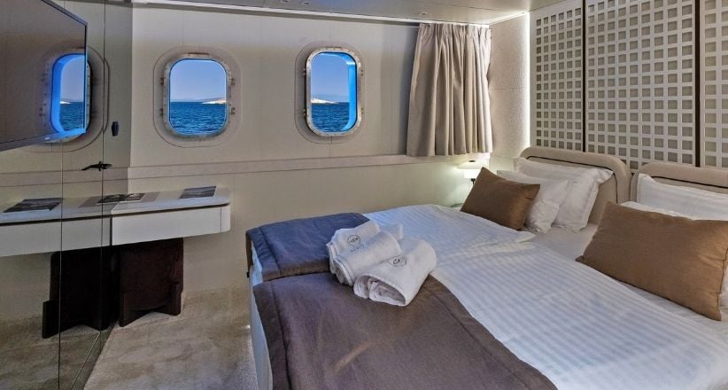 Aretis Main Deck Cabin 822x440