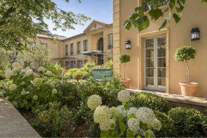 Villa Saint Ange hotel exterior (420 x 280)