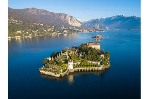 Stresa: Full-day private boat on Lake Maggiore