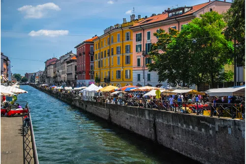 Milan: Milan Walking Tour & Evening Aperitivo Experience image 2