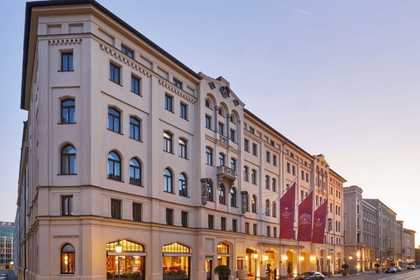 hotel vier jahreszeiten kempinski exterior view