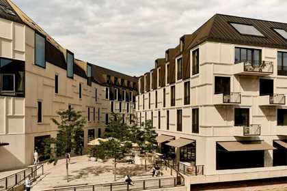 karl august exterior area view
